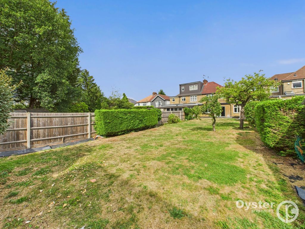 Property photo 1 of 20 Private Garden