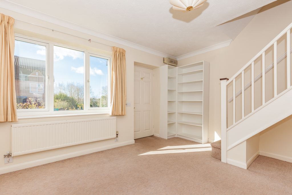 Property photo 2 of 10 Photo 02