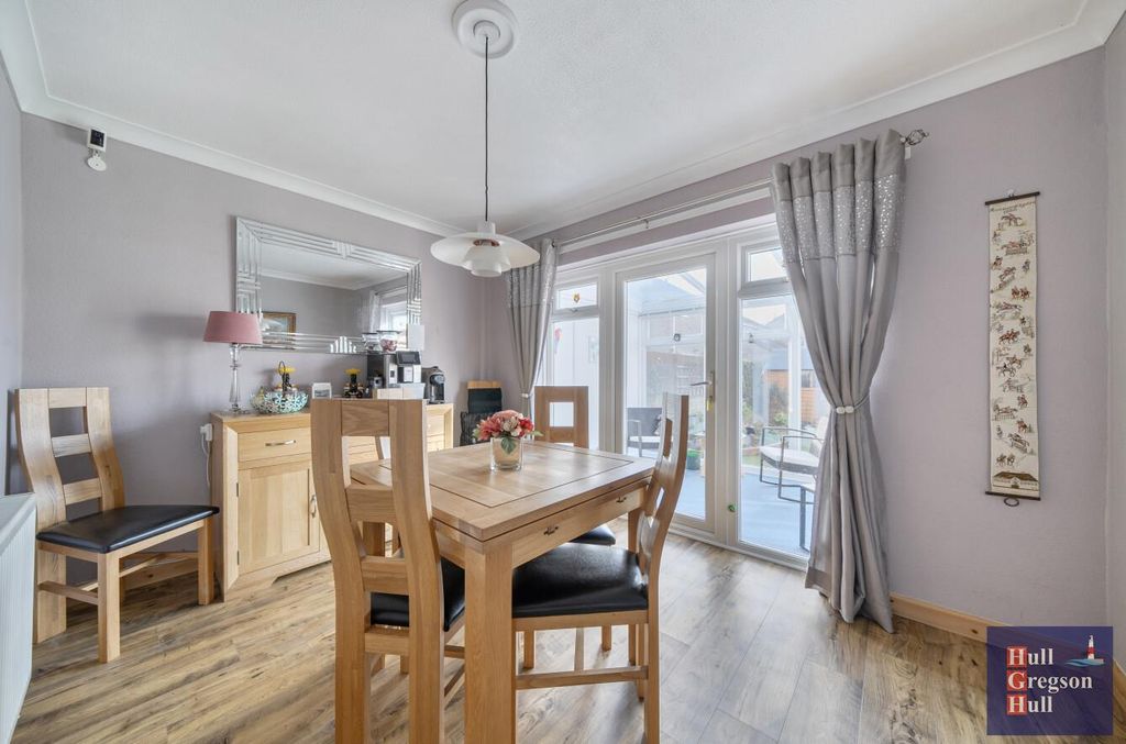 Property photo 3 of 19 01F1440E-19F5-4Dba-B538-3F316Fe9E997.Jpg