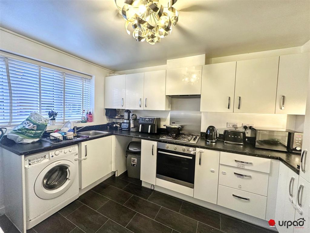 Property photo 3 of 8 Img_1194 1.Jpg