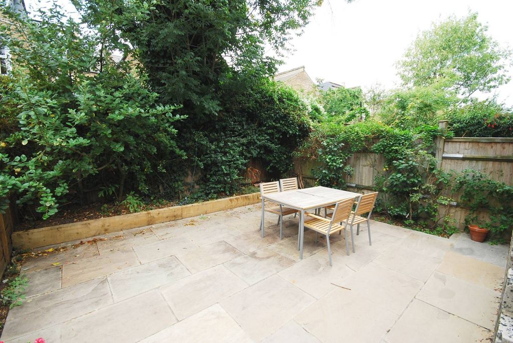 Property photo 3 of 8