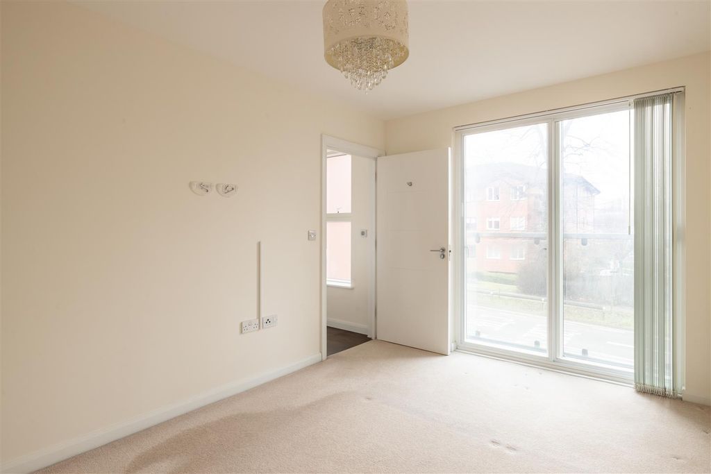 Additional image 7 of 2 bed flat for saleMilton Road, Haywards Heath RH16