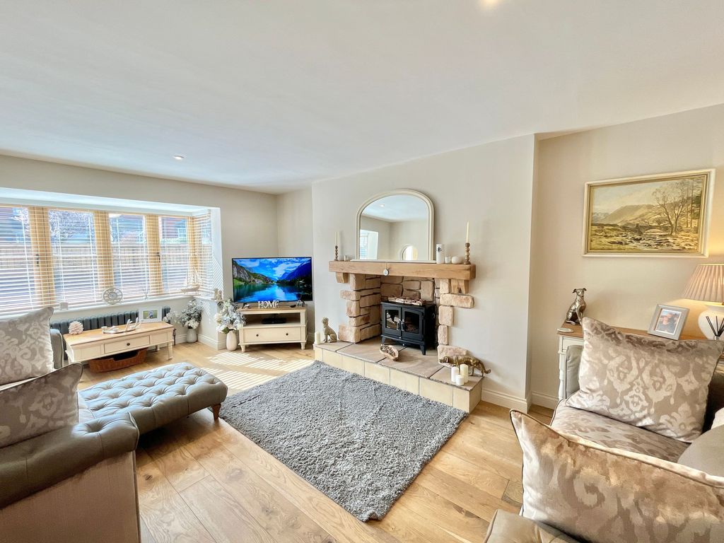 Property photo 2 of 19 Formal Lounge