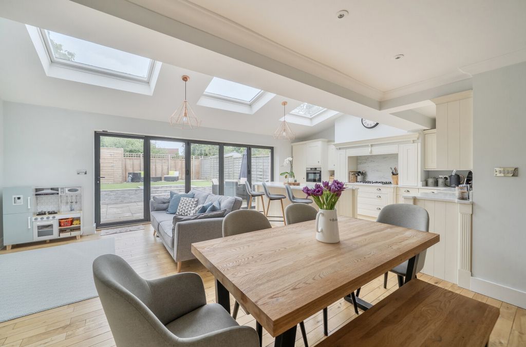 Property photo 3 of 17 1467295-12-6A1852...