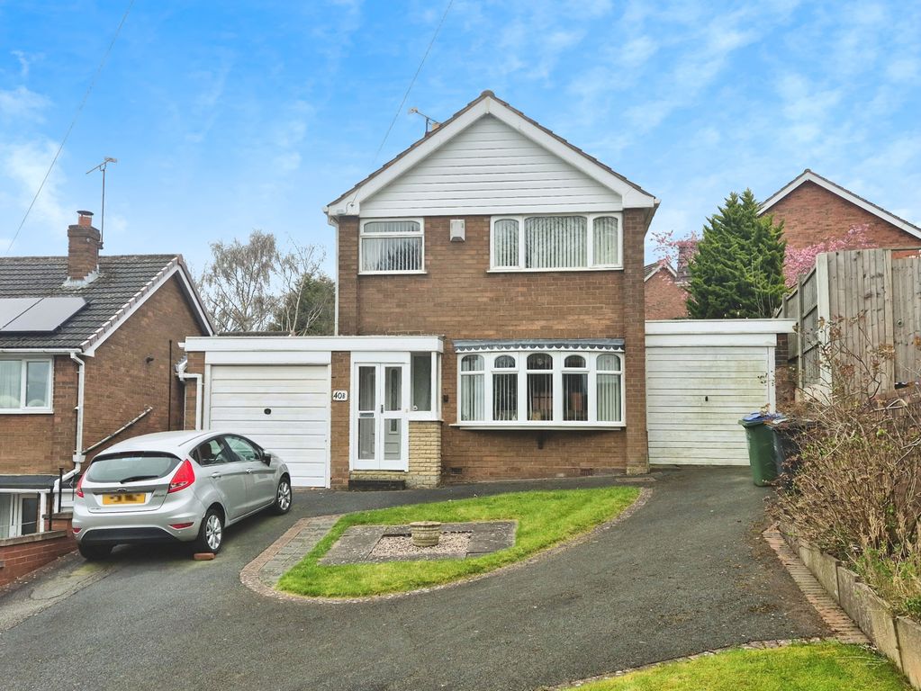 Property photo 1 of 18 Front