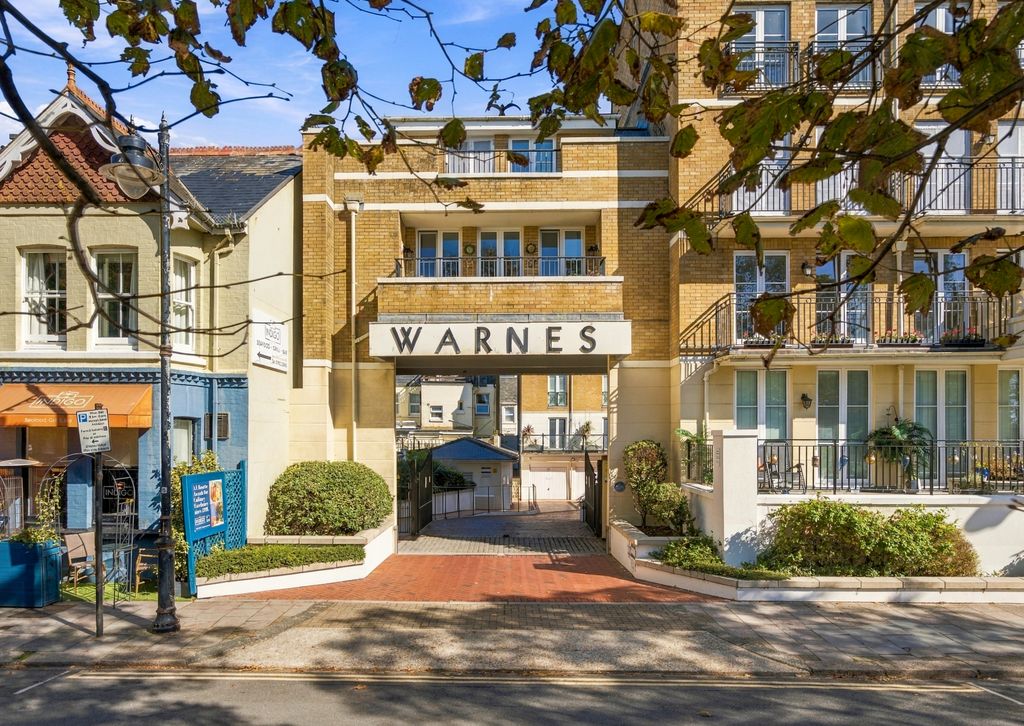 Property photo 2 of 20 20 The Warnes