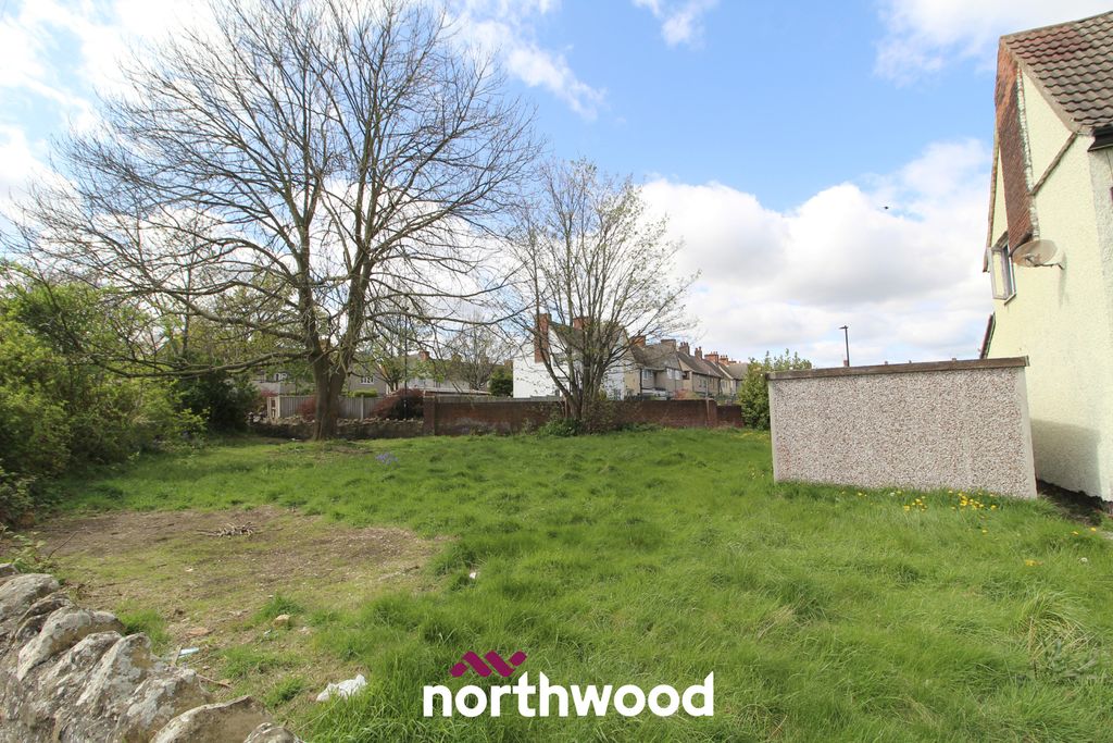 Property photo 2 of 16