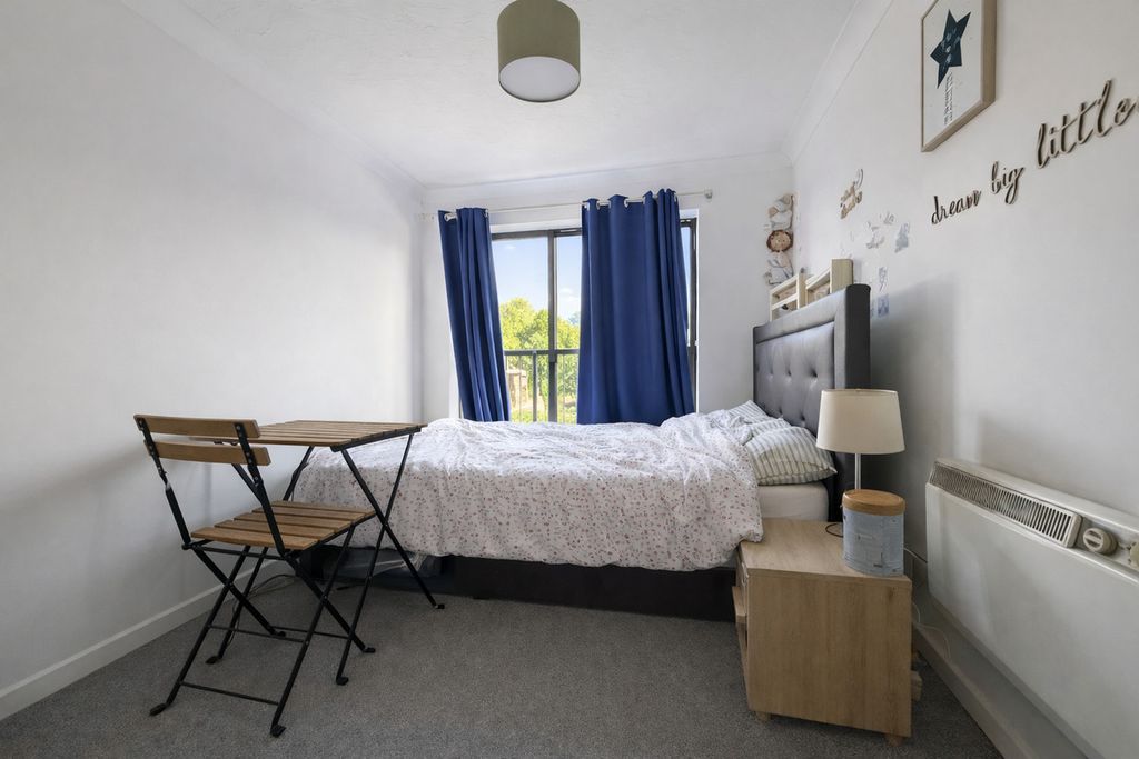 Property photo 3 of 7