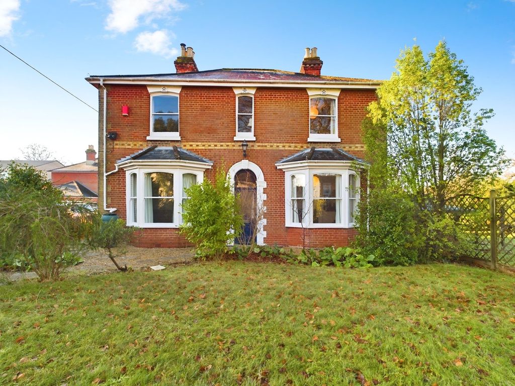 Property photo 2 of 25