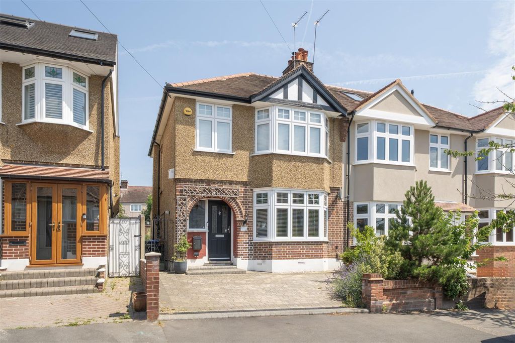 Property photo 1 of 17