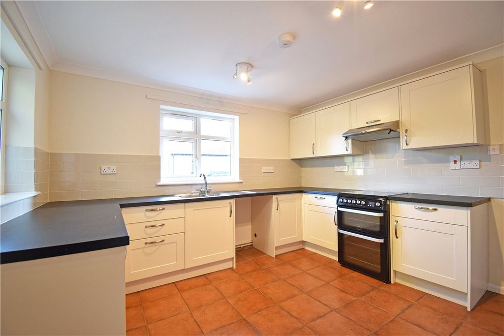 Property photo 3 of 16 Picture No. 13