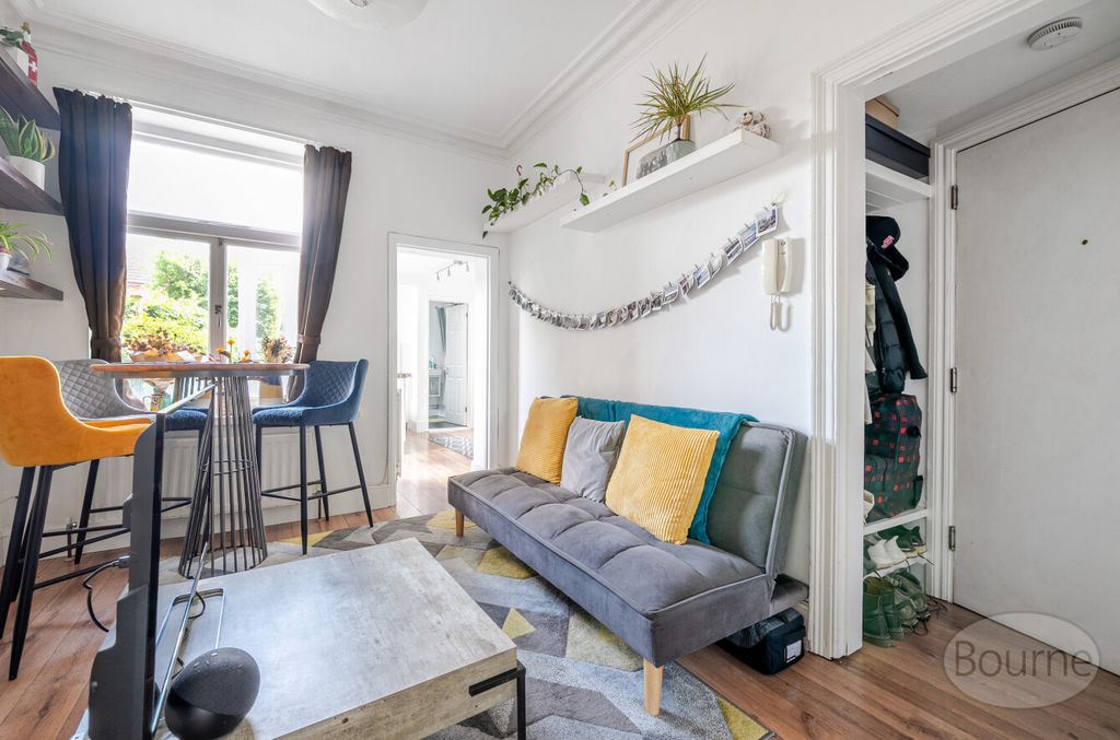 Property photo 2 of 16 F325c225-Dd89-4Fc...