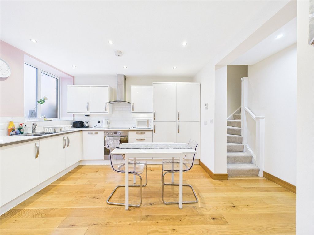 Property photo 1 of 14 Picture No. 05