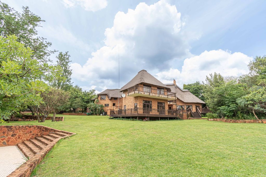 Property photo 1 of 36