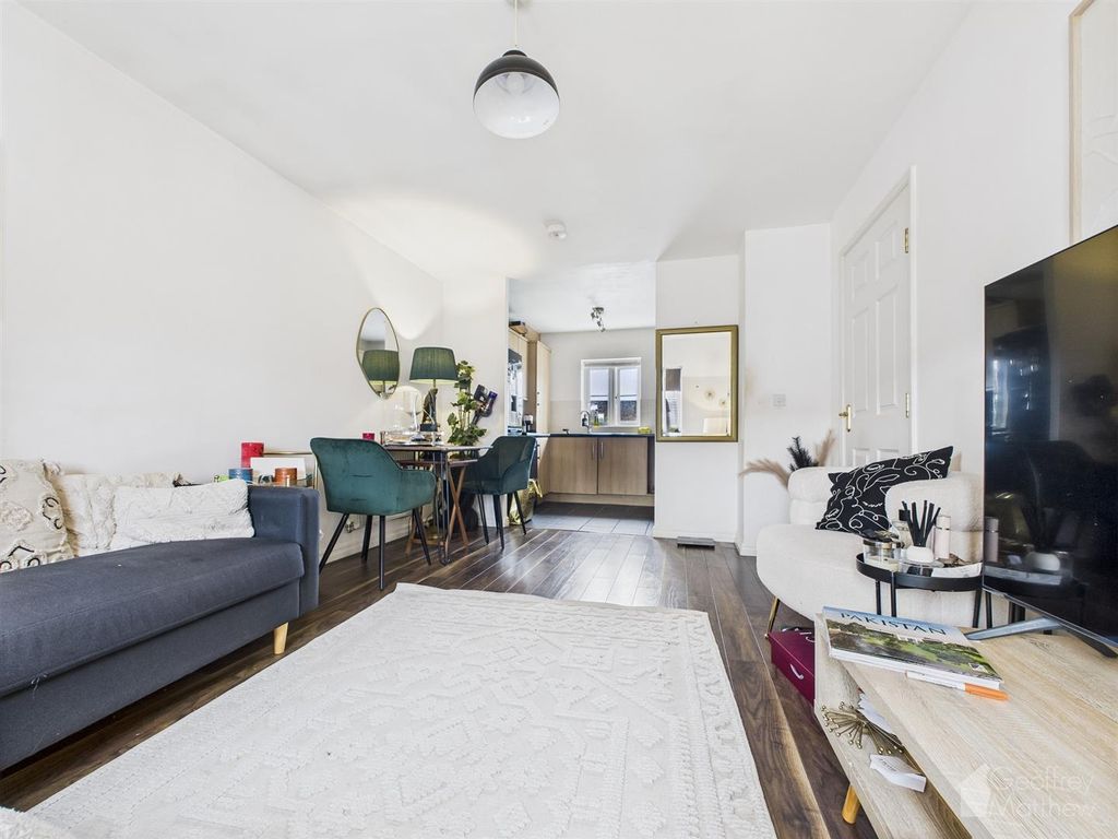 Property photo 1 of 16 Cam02365G0-Pr0327-Still010.Jpg