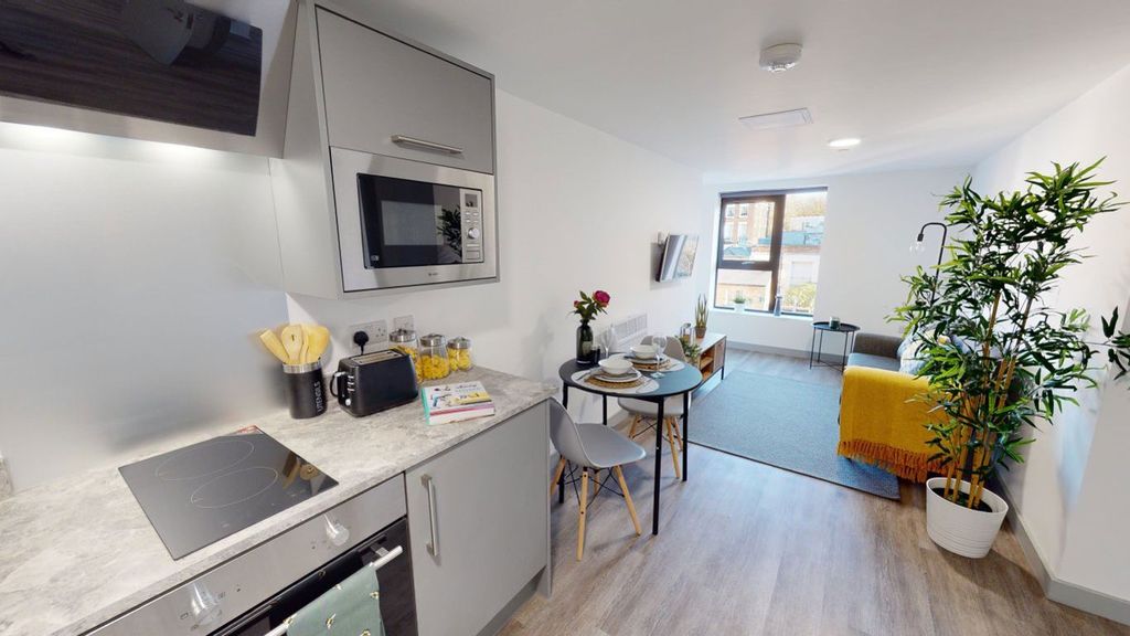 Property photo 2 of 5