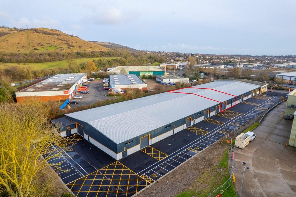 Property photo 1 of 9 Photo 24