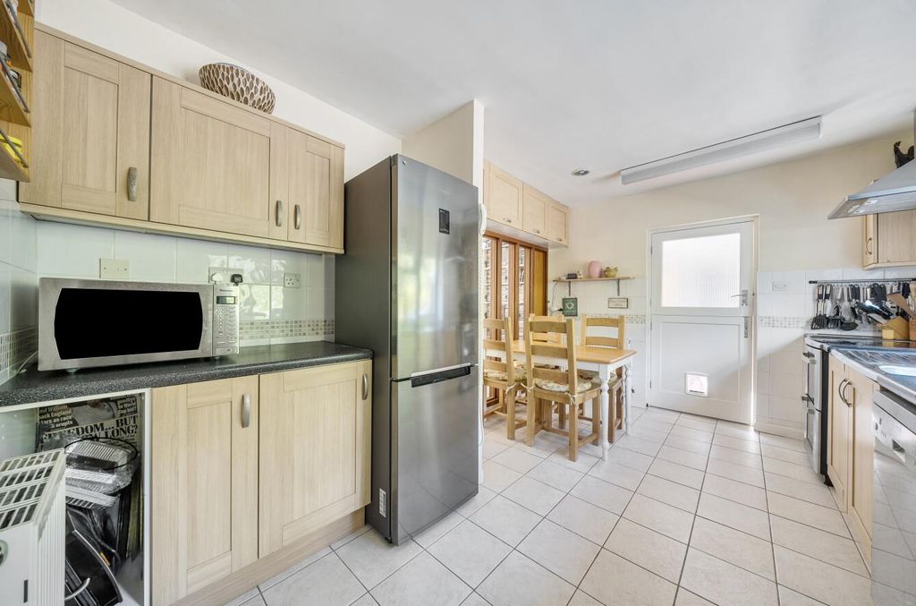 Property photo 3 of 18 1346275-18-68c43Aec7B9Bf.Jpg