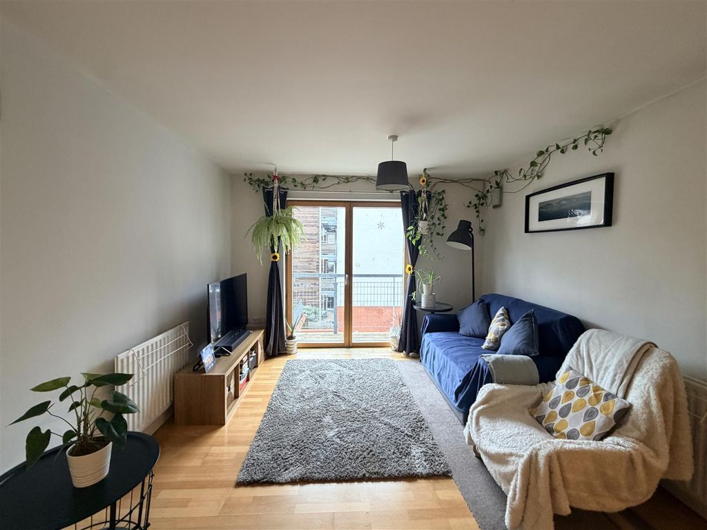 Property photo 3 of 9