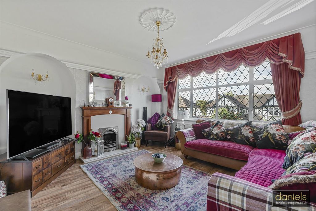 Property photo 2 of 14 17_64128_Watermarked.Jpg