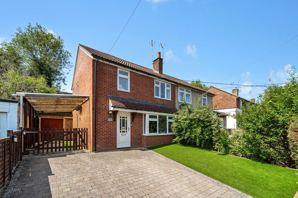 Property photo 2 of 12