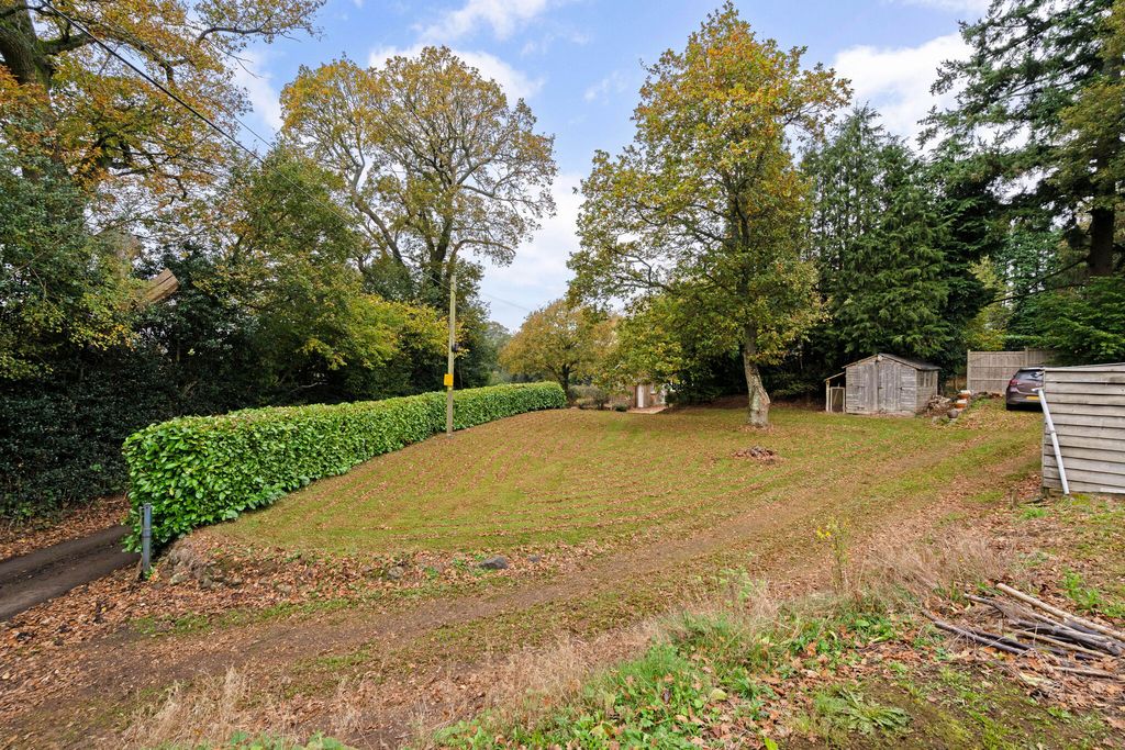Property photo 2 of 11 2