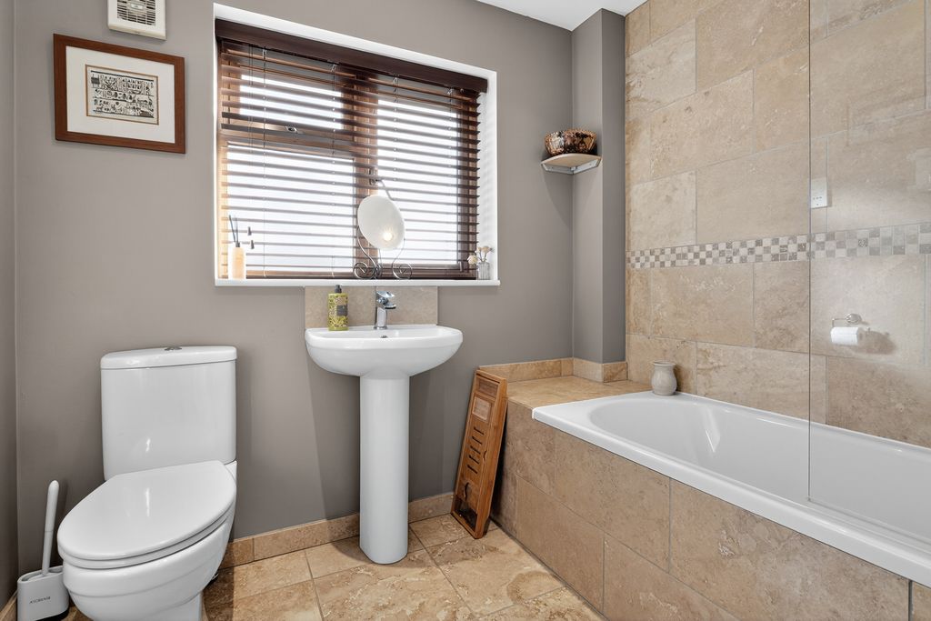 Additional image 15 of 5 bed detached house for saleMartin Close, Oakham LE15