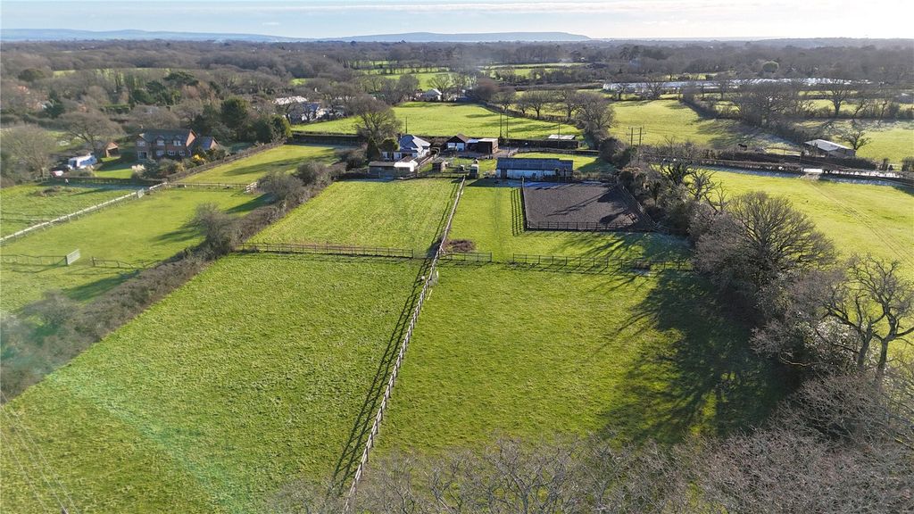 Property photo 2 of 33 Picture No. 91