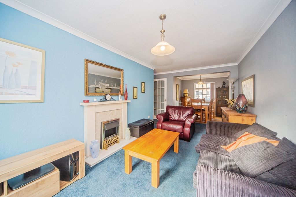 Property photo 3 of 20 Pbox-Img.Jpg