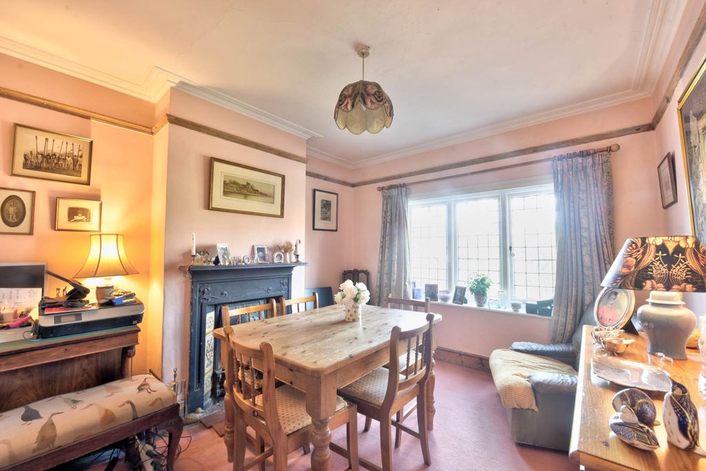 Property photo 2 of 13