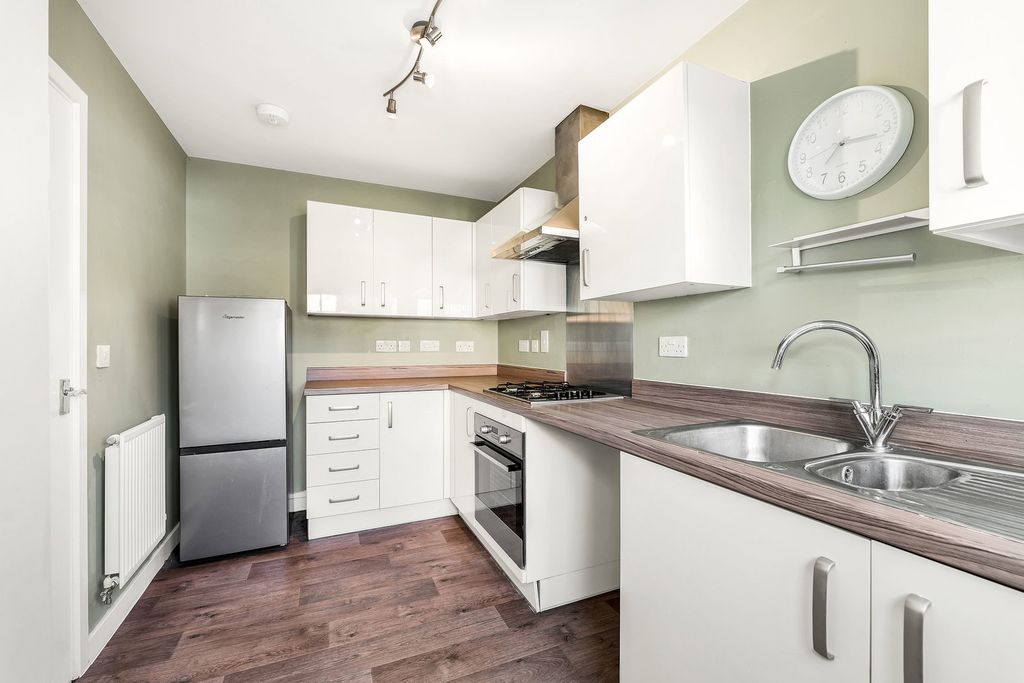 Property photo 3 of 9