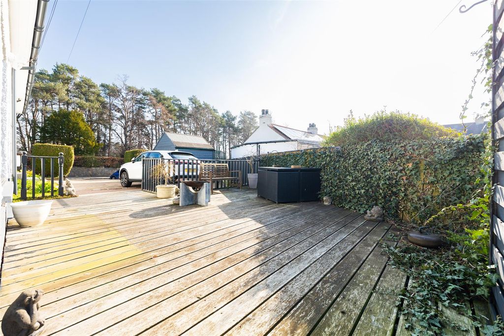 Property photo 2 of 30