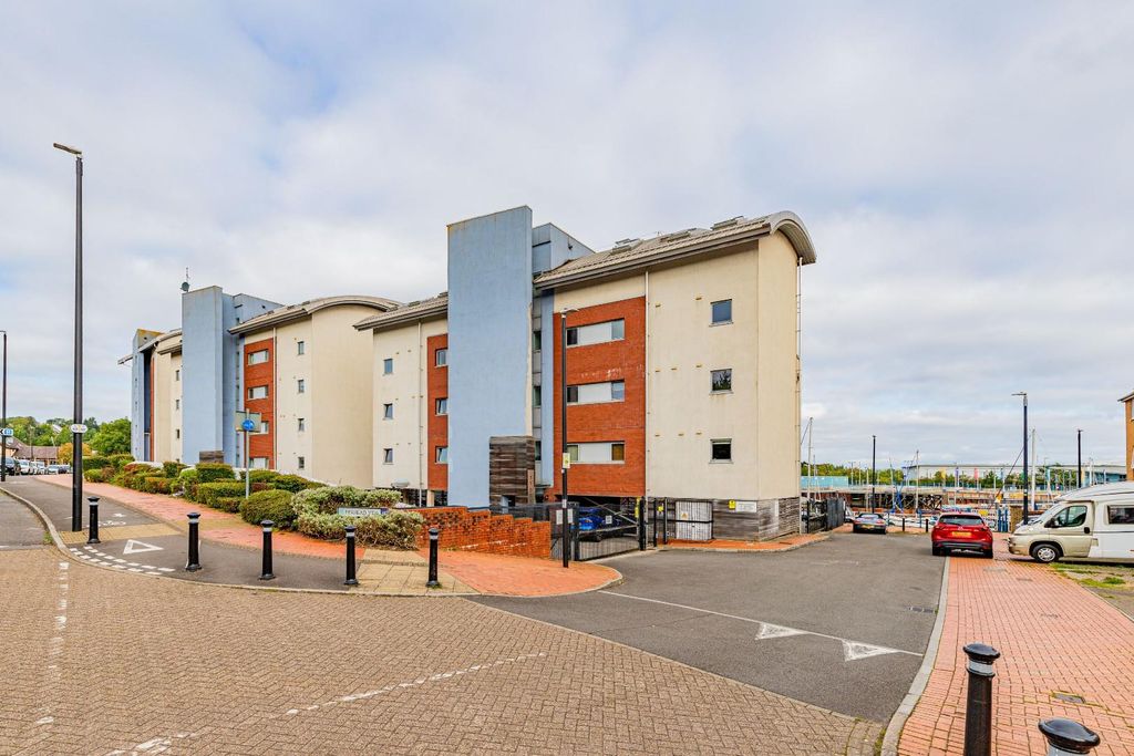 Property photo 2 of 15 Ty Devonia-1.Jpg