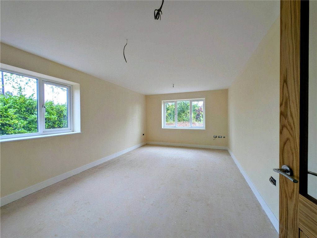 Property photo 2 of 19 Picture No. 58