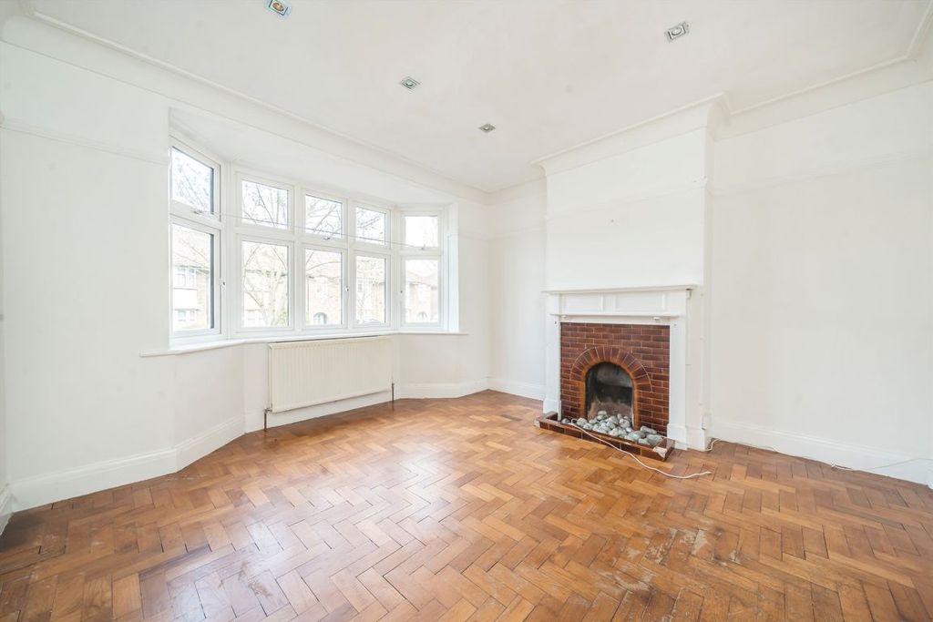 Property photo 2 of 5