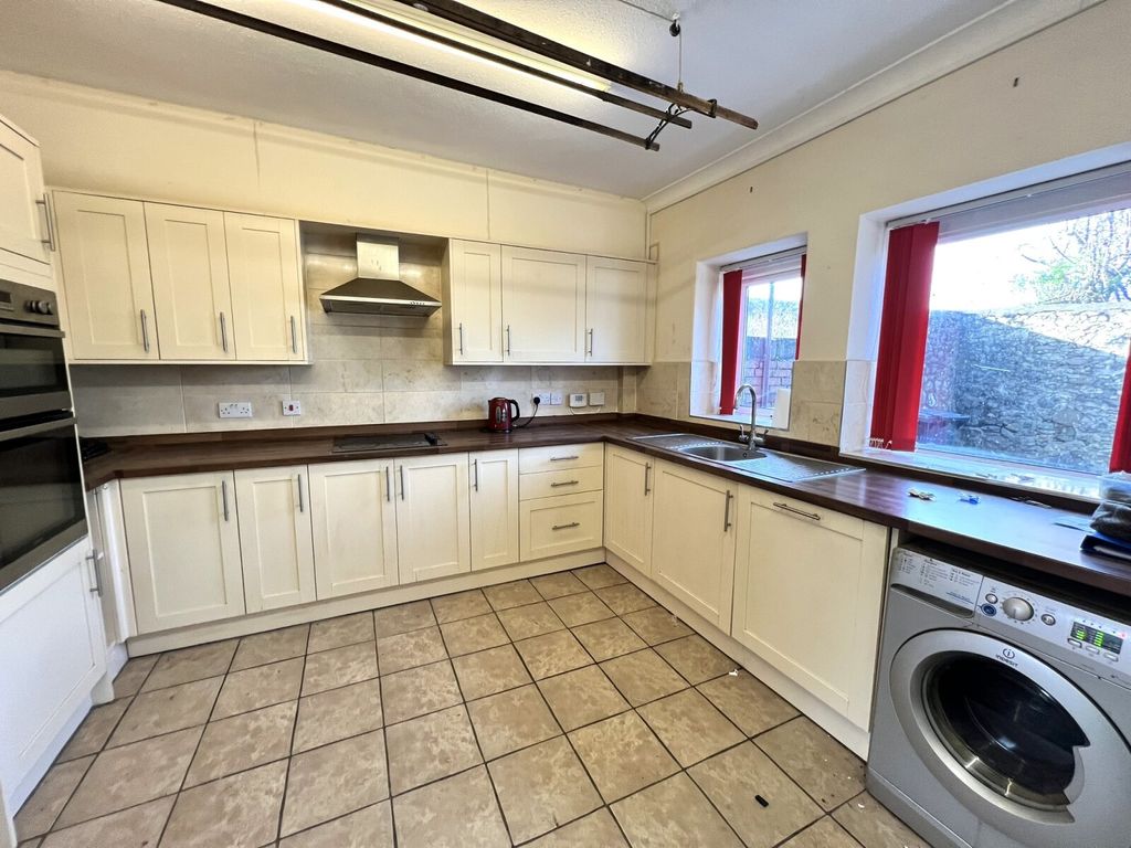 Property photo 2 of 12 Picture No. 09