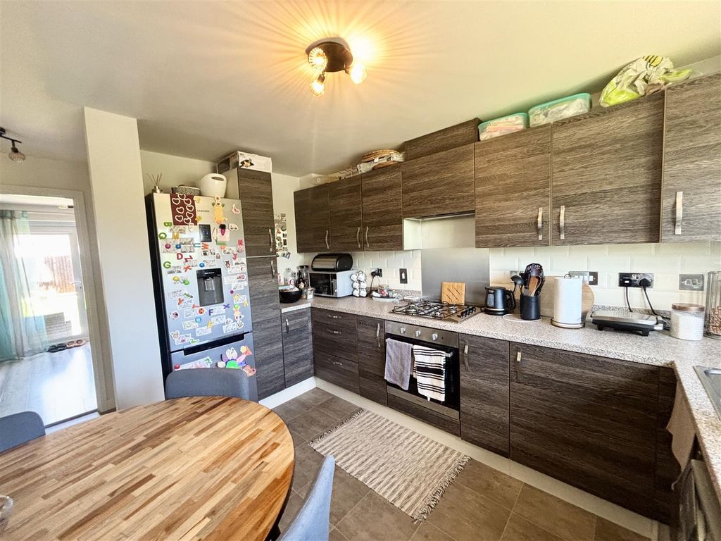 Property photo 2 of 17 Kitchen/Diner