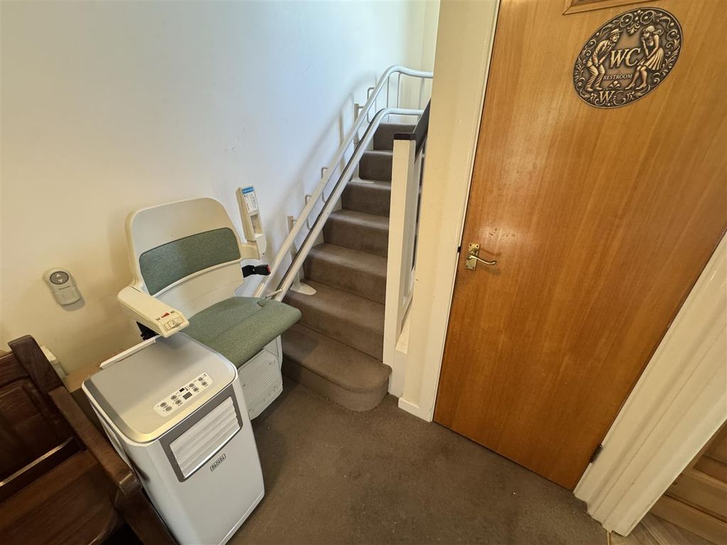 Property photo 3 of 19