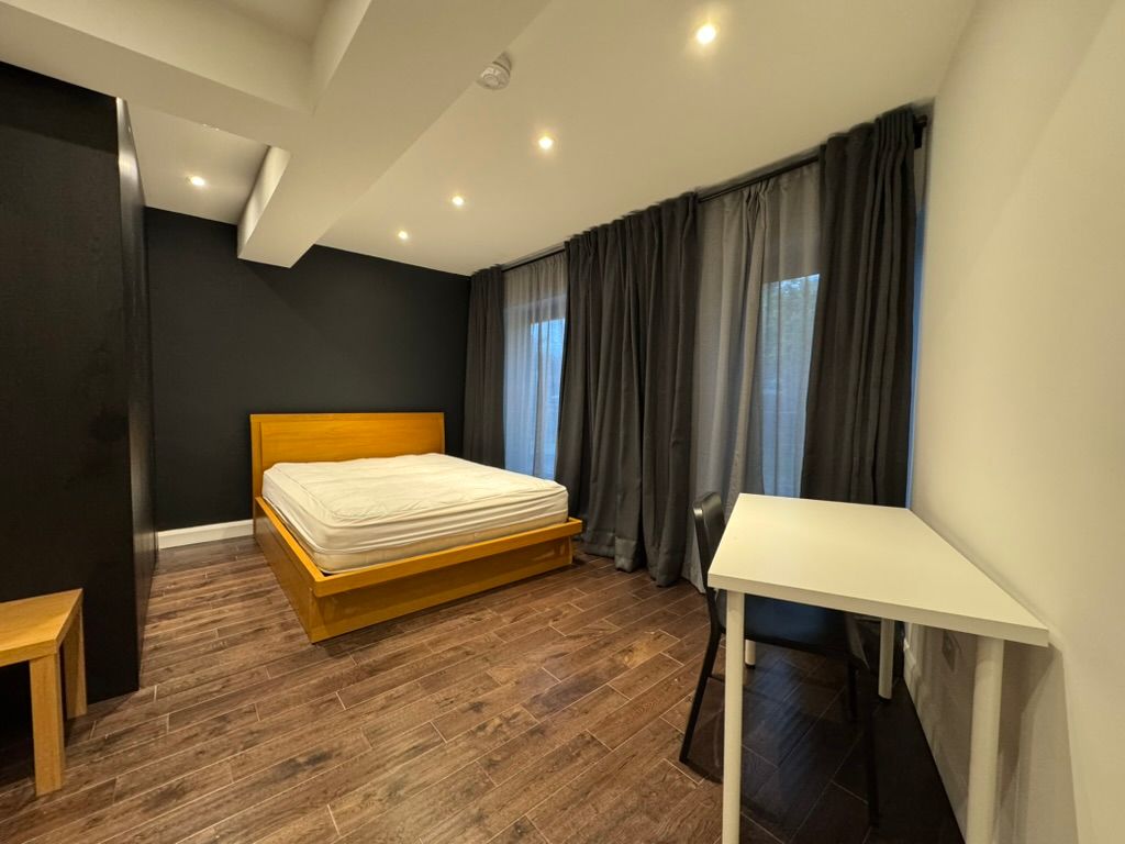 Property photo 1 of 4