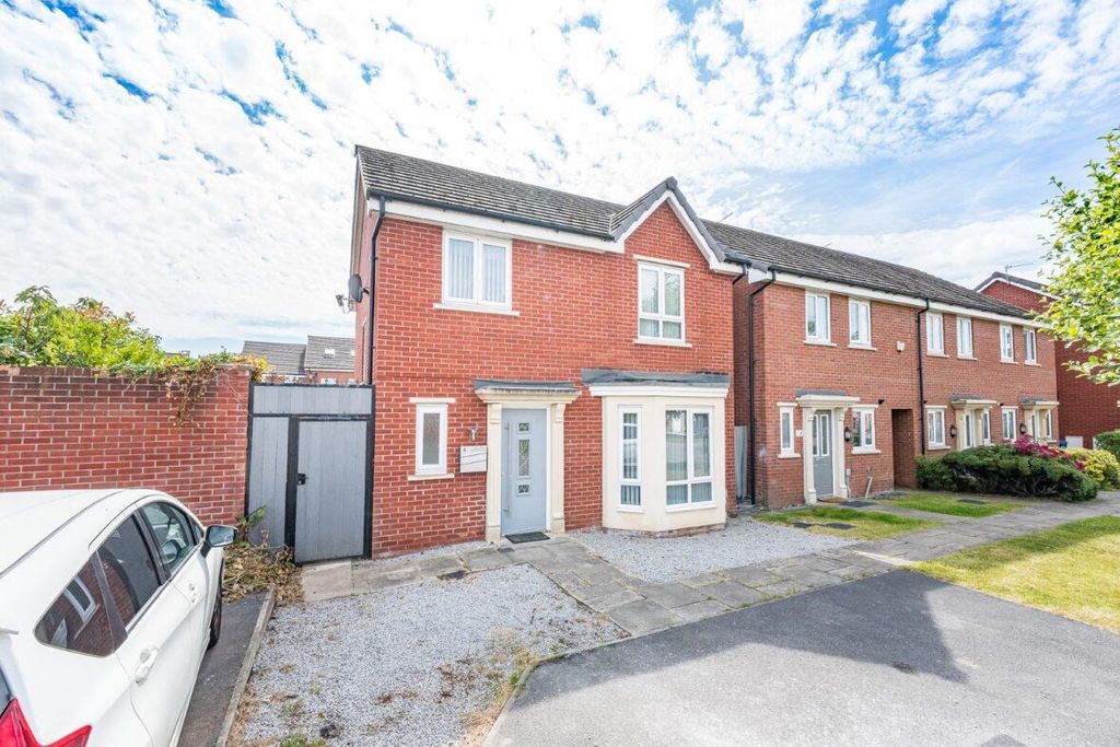 Property photo 1 of 15 8 Riverside Mews External.Jpg