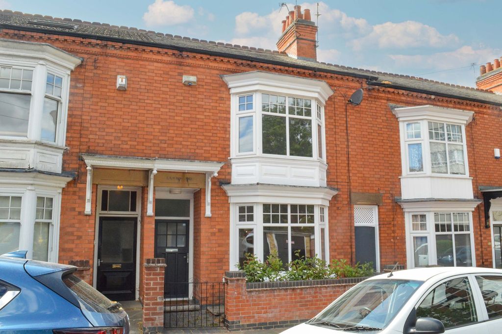 Property photo 1 of 33