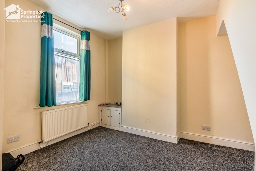 Property photo 2 of 13 Image 1