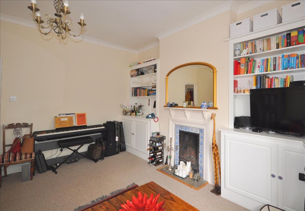 Property photo 3 of 5