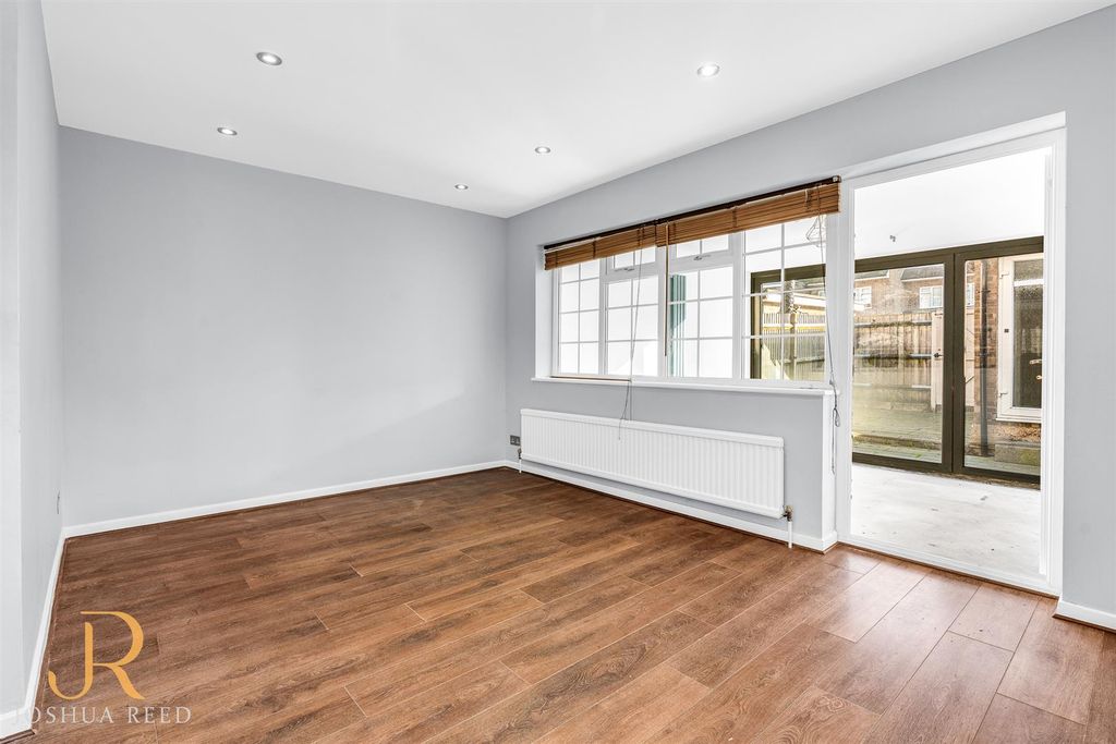 Property photo 2 of 24 Internal-19.Jpg
