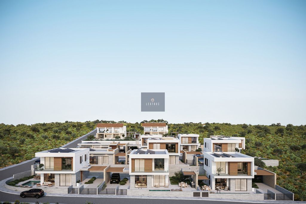 Property photo 3 of 11