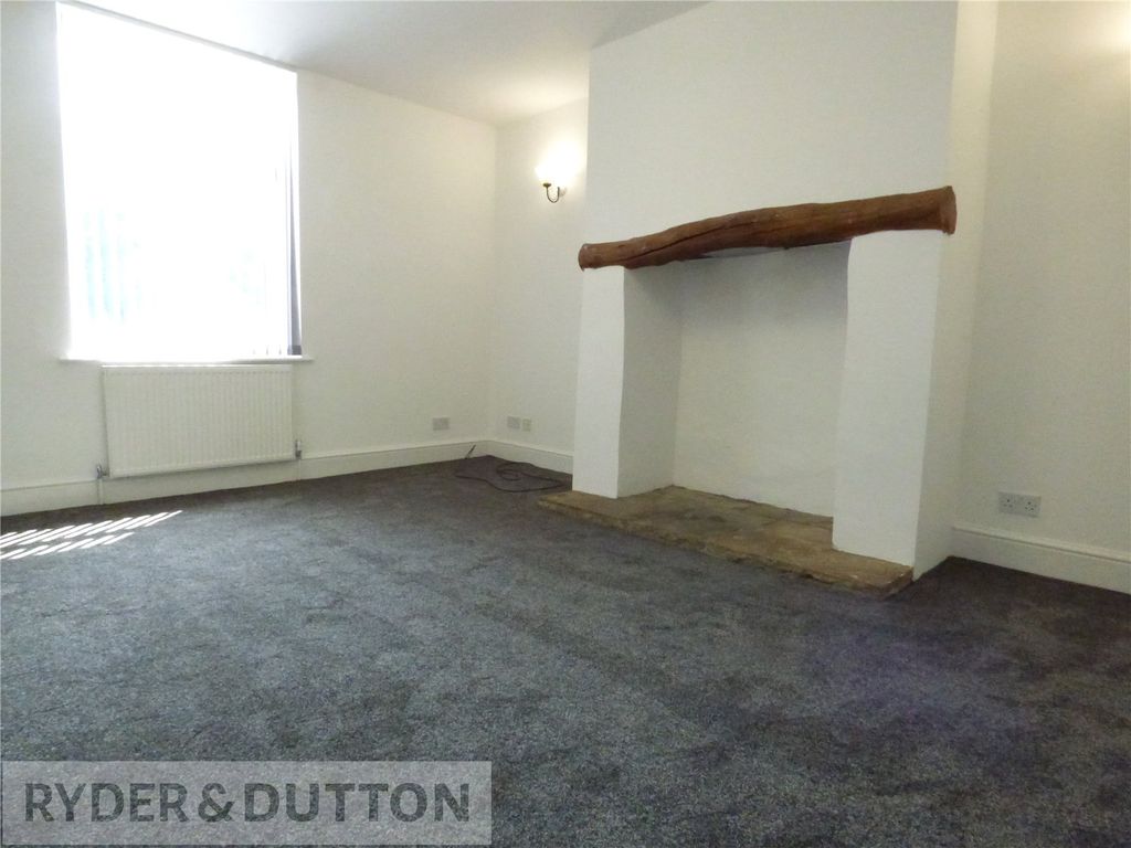Property photo 3 of 14 Lounge