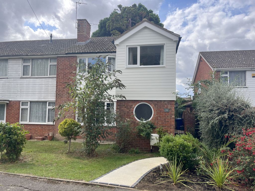 Property photo 1 of 21 3 Bedroom Extended Semi Detached House For Sale