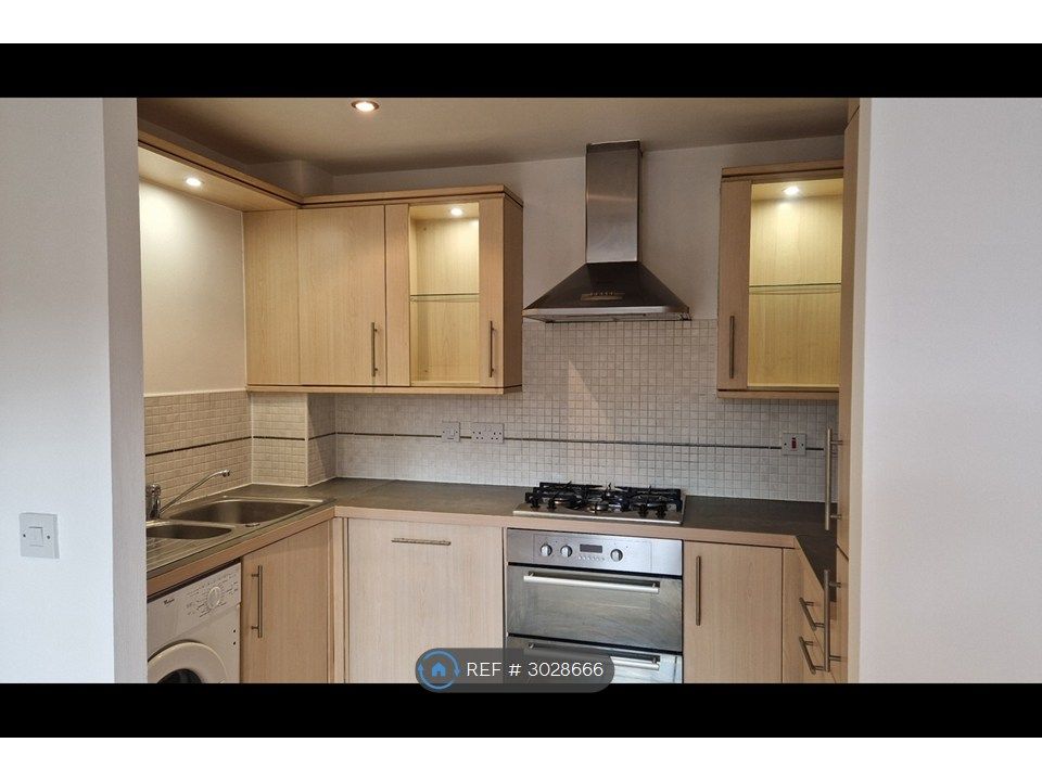Property photo 2 of 10 Kitchen