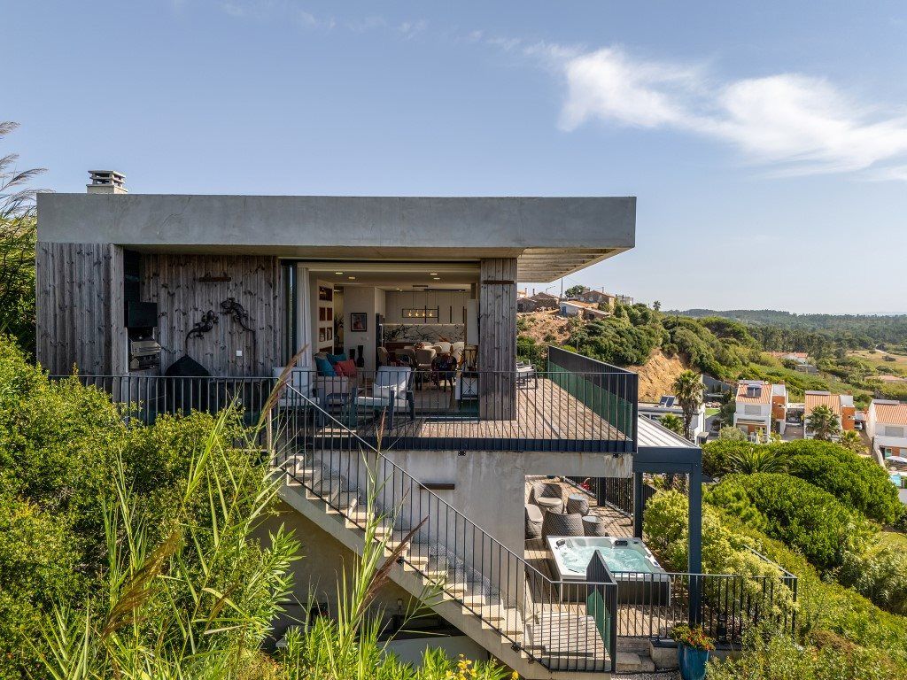 Property photo 1 of 43 3 Bedroom Freestanding House With Uninterrupted Views, São Martinho Do Porto