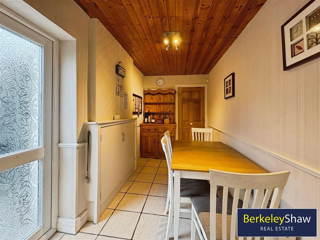 Property photo 2 of 19 Dining Area